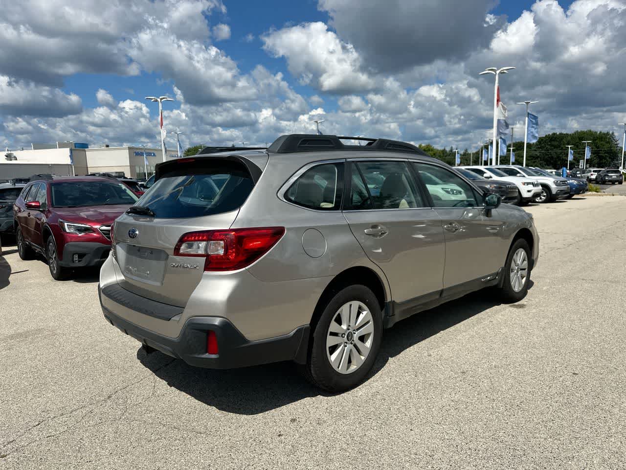 Thumbnail: 2018 Subaru Outback - 13