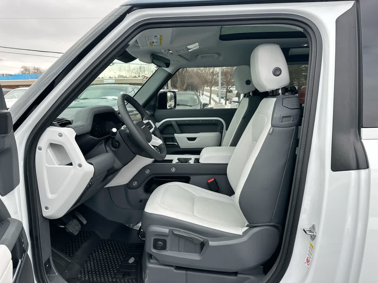 Thumbnail: 2025 Land Rover Defender - 20