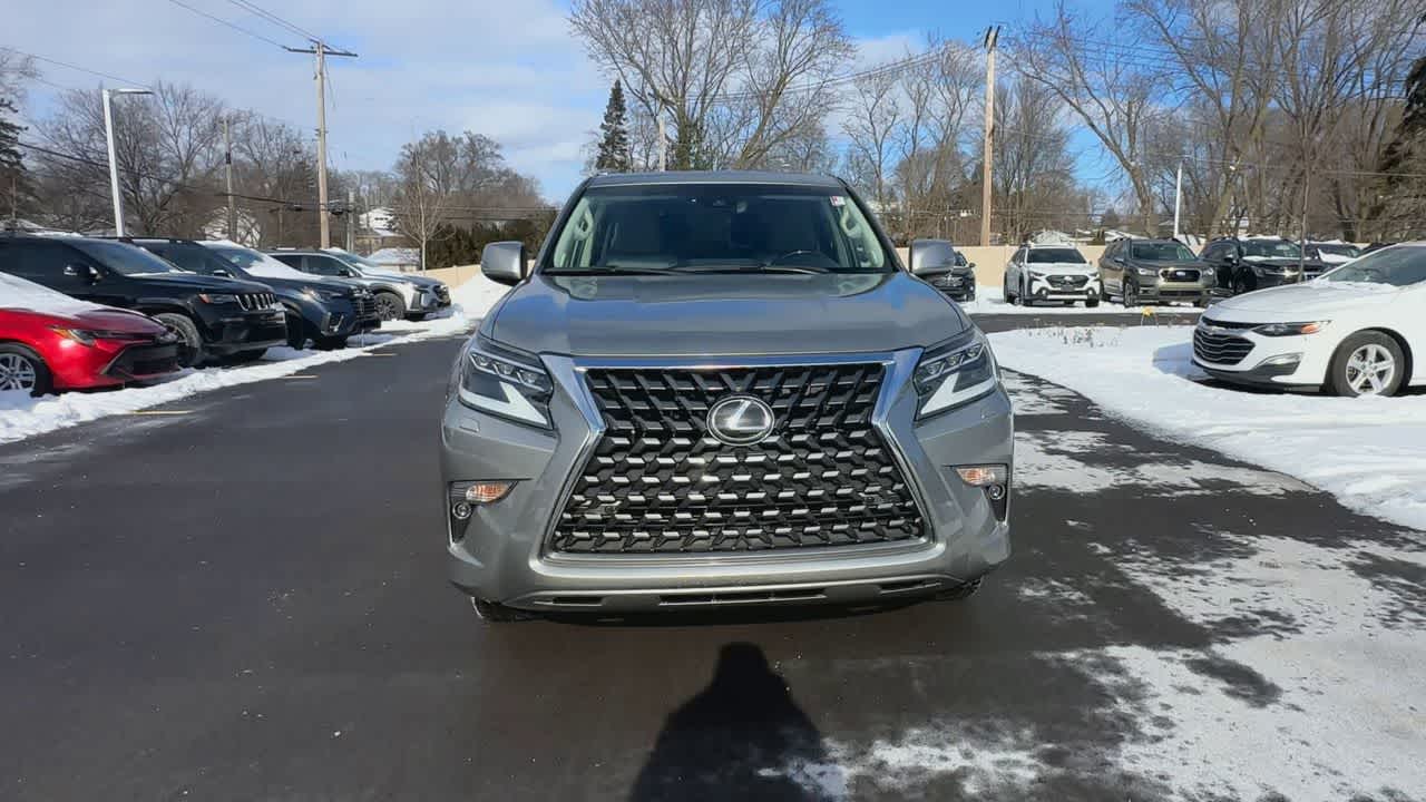 Thumbnail: 2020 Lexus GX - 3