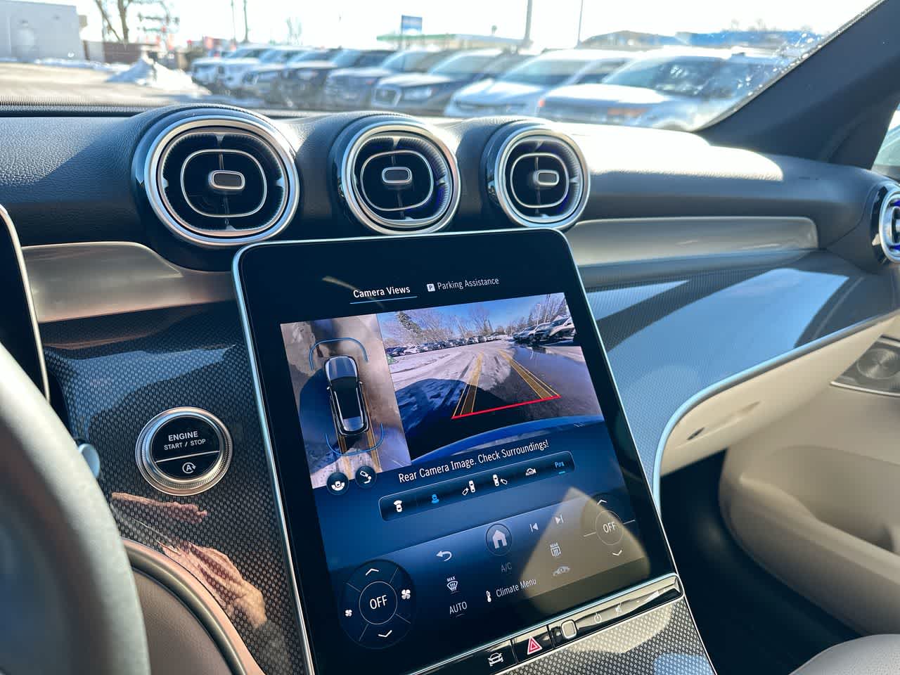 Thumbnail: 2025 Mercedes-Benz GLC - 33