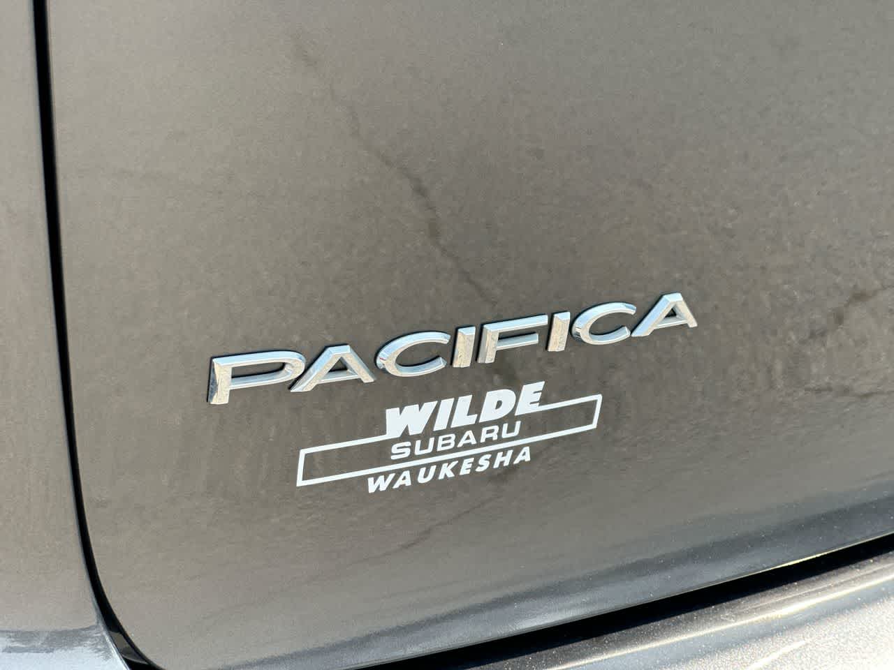 Thumbnail: 2017 Chrysler Pacifica - 18