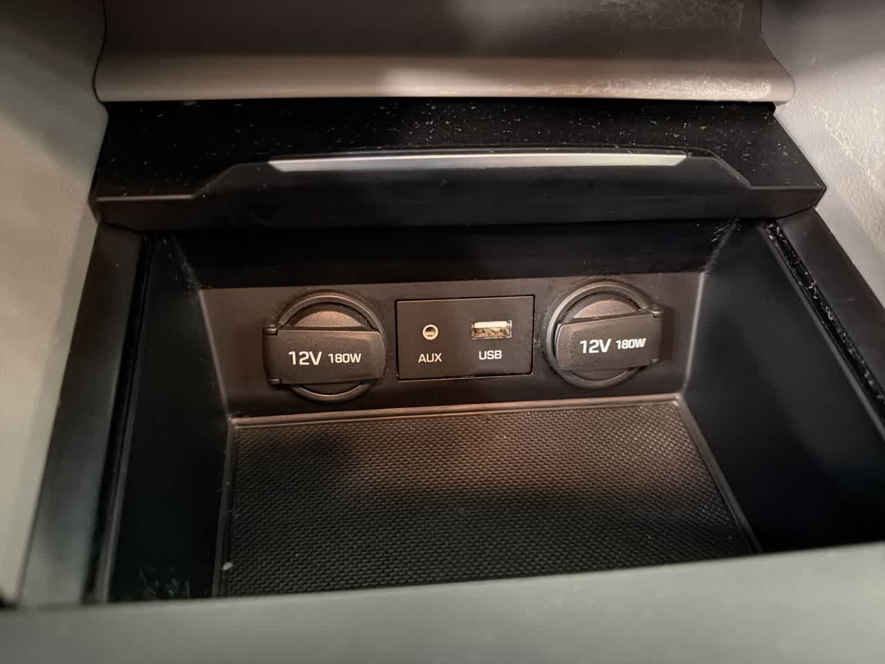 Thumbnail: 2017 Hyundai Elantra - 29