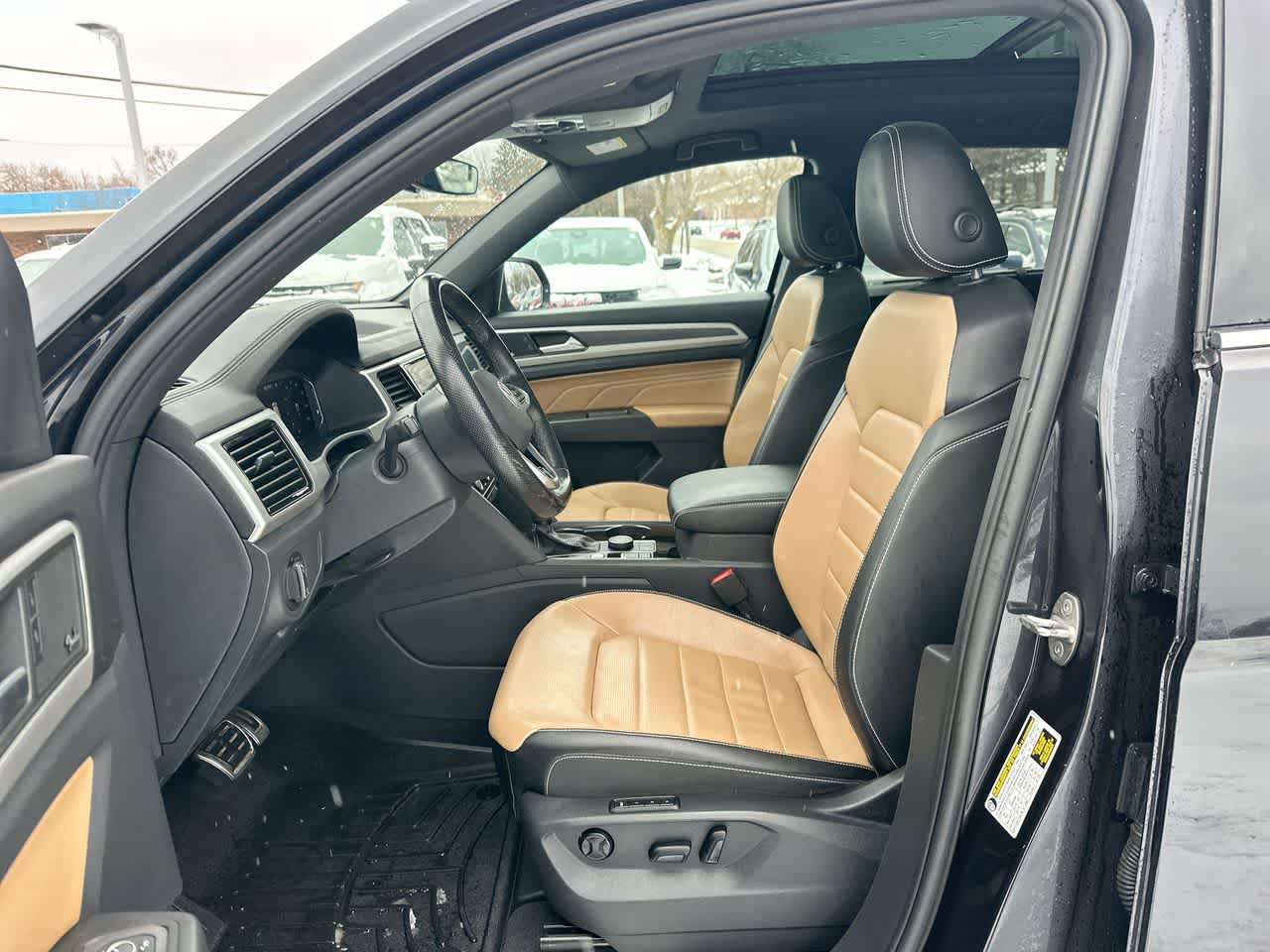 Thumbnail: 2022 Volkswagen Atlas - 21