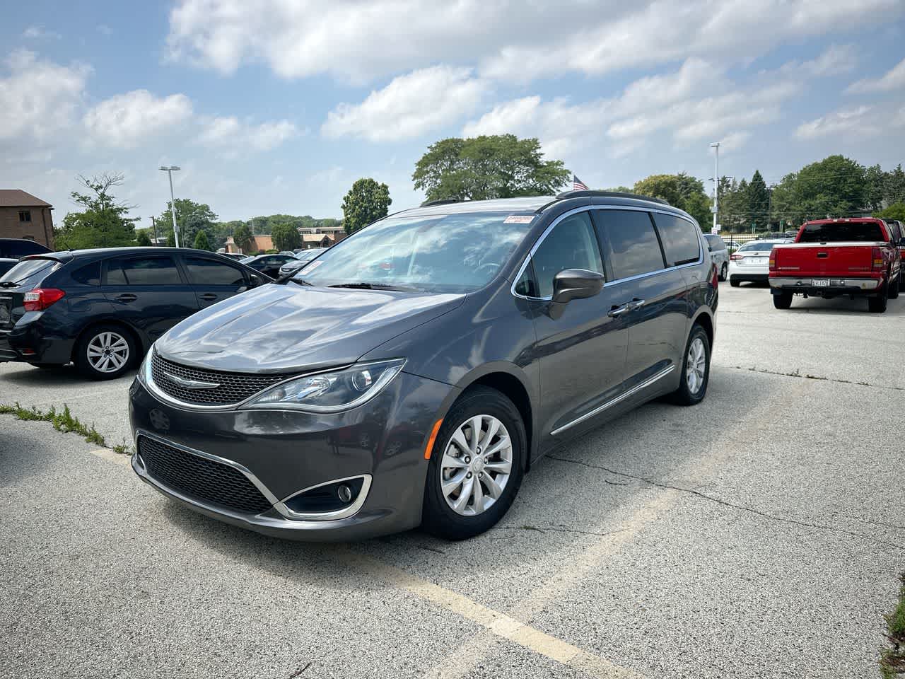 Thumbnail: 2017 Chrysler Pacifica - 7