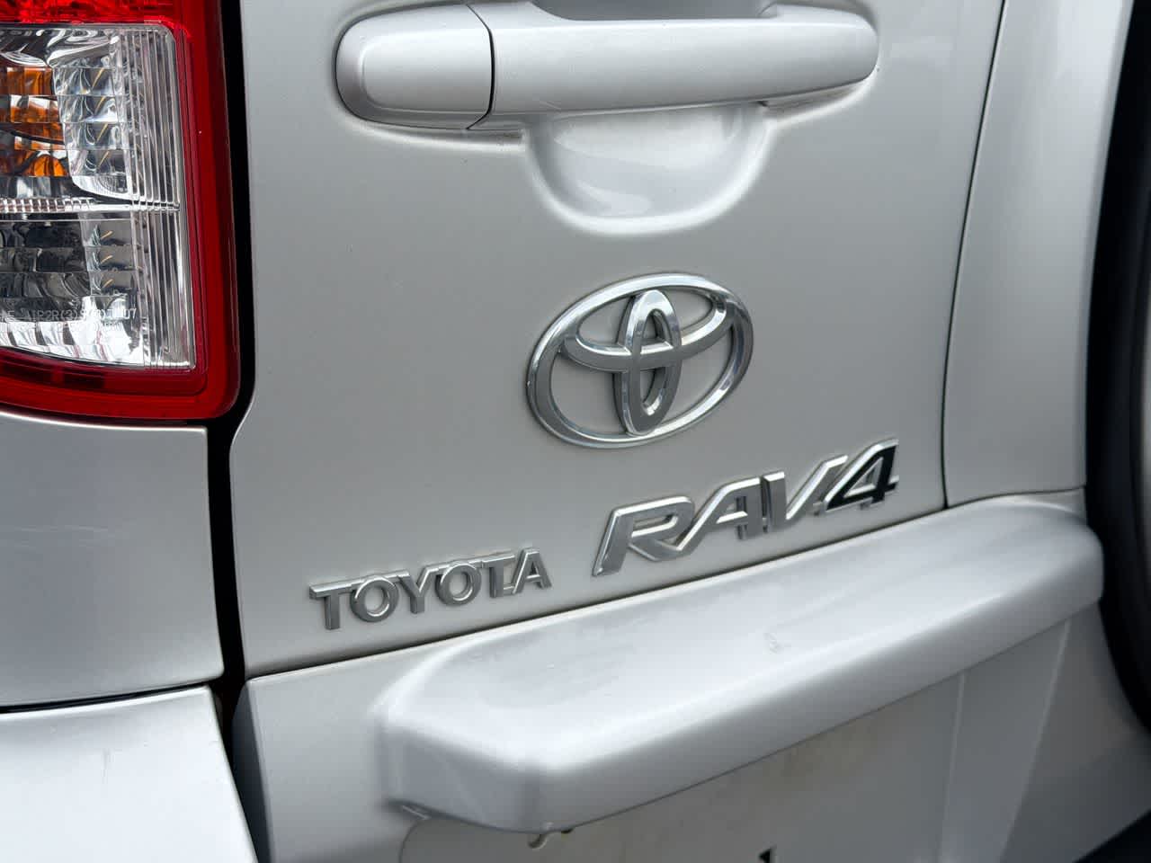Thumbnail: 2009 Toyota RAV4 - 17