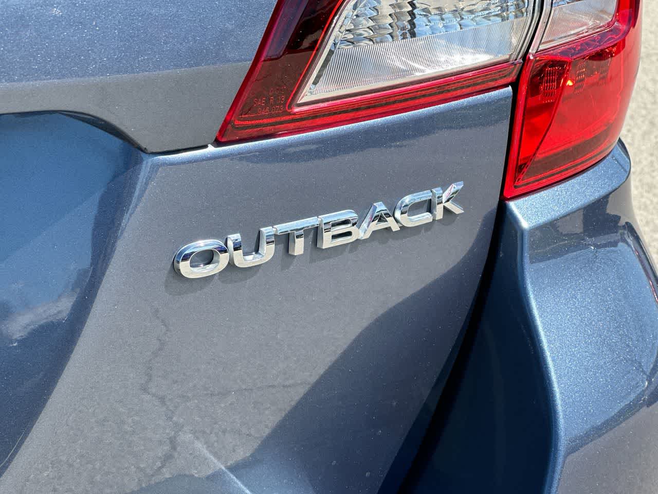 2018 Subaru Outback Limited 18