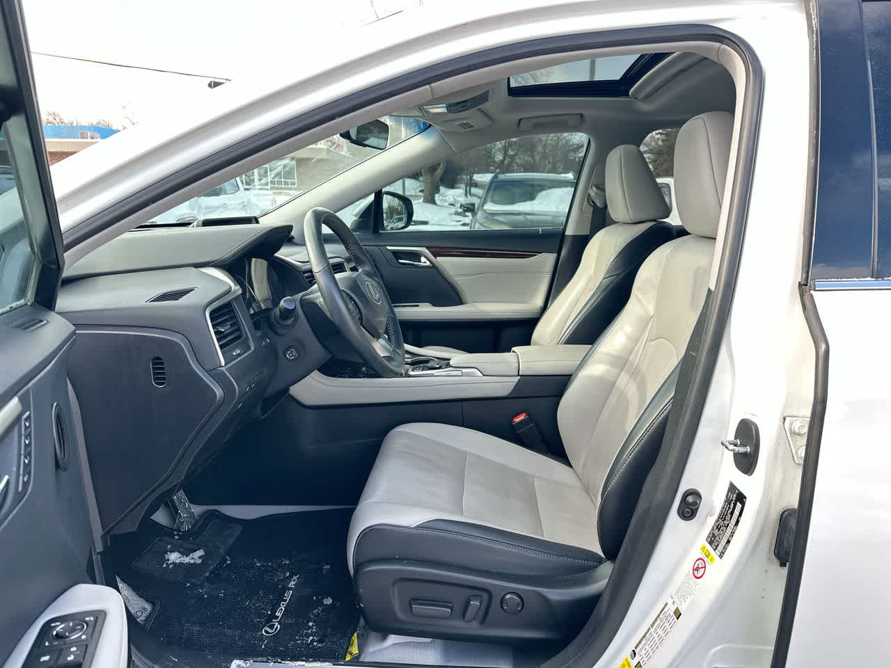 Thumbnail: 2019 Lexus RX - 21