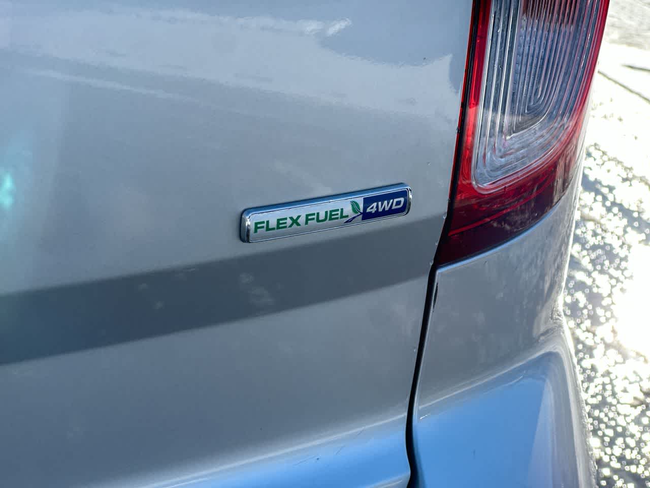 Thumbnail: 2013 Ford Explorer - 18