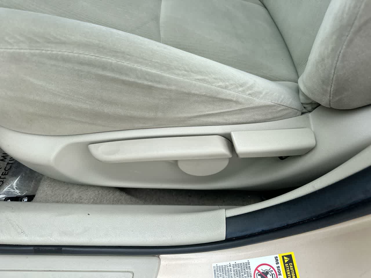 Thumbnail: 2011 Toyota Corolla - 22