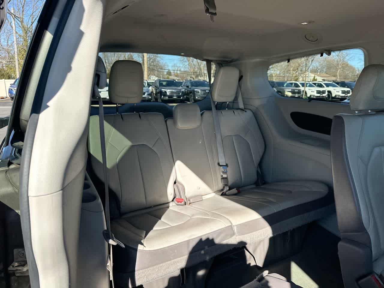 Thumbnail: 2018 Chrysler Pacifica - 26