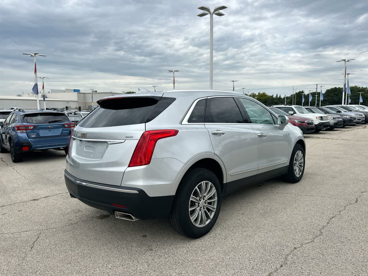 Thumbnail: 2017 Cadillac XT5 - 13