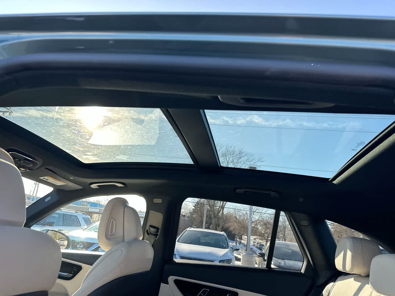 Thumbnail: 2025 Mercedes-Benz GLC - 24