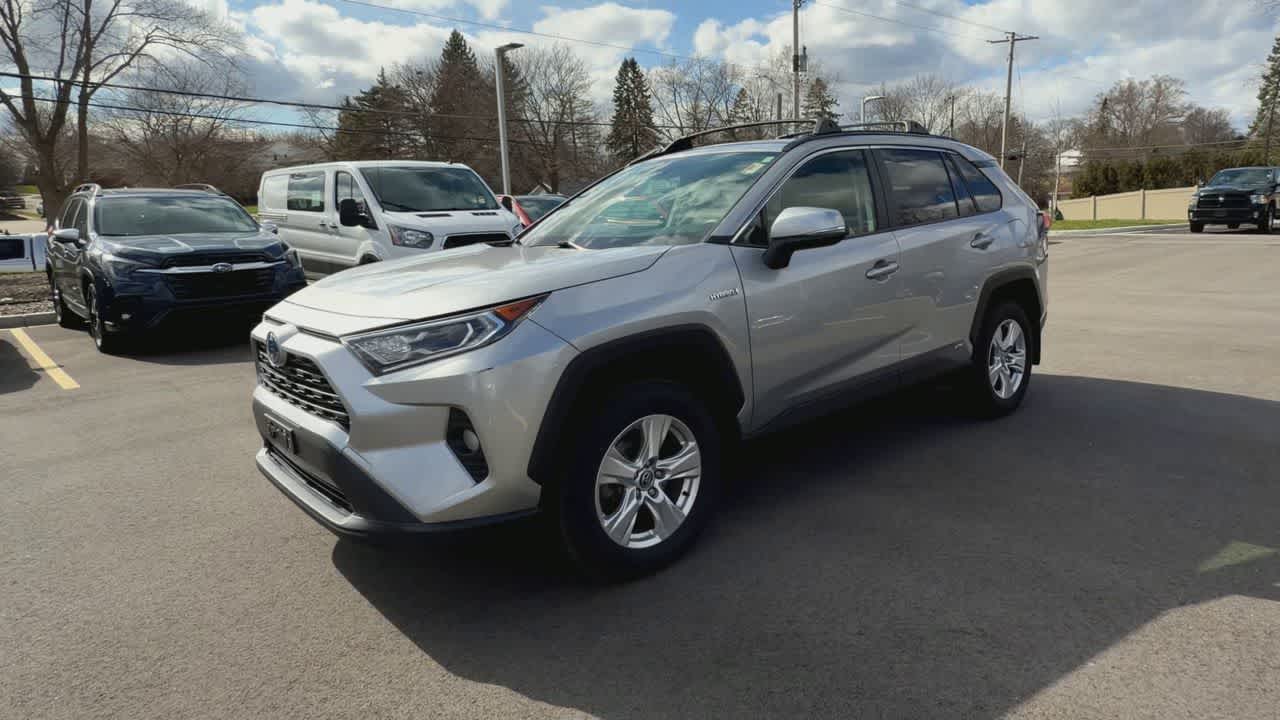 Thumbnail: 2020 Toyota RAV4 - 4