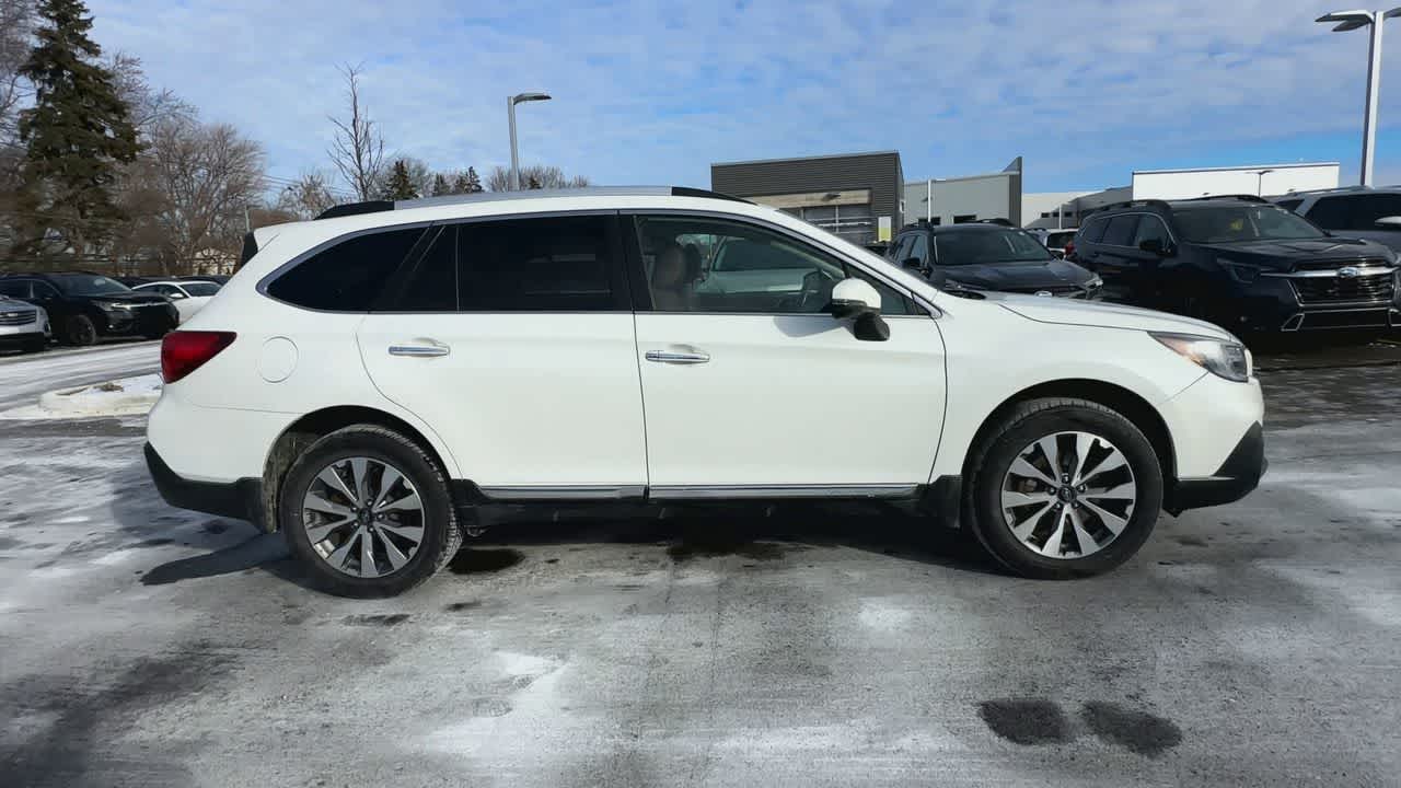 Thumbnail: 2019 Subaru Outback - 9