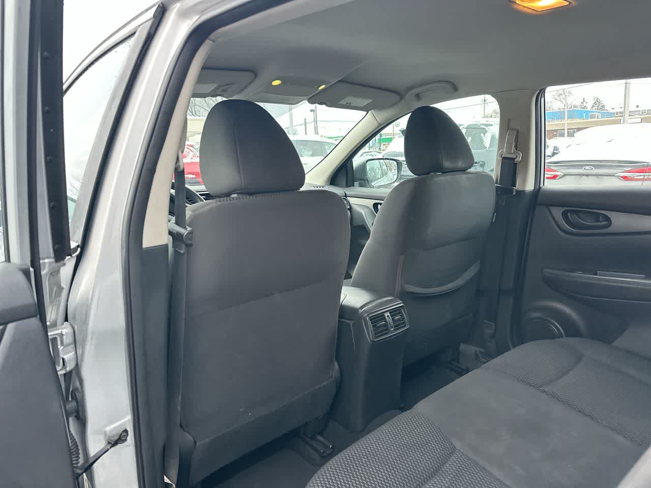 Thumbnail: 2017 Nissan Rogue Sport - 23