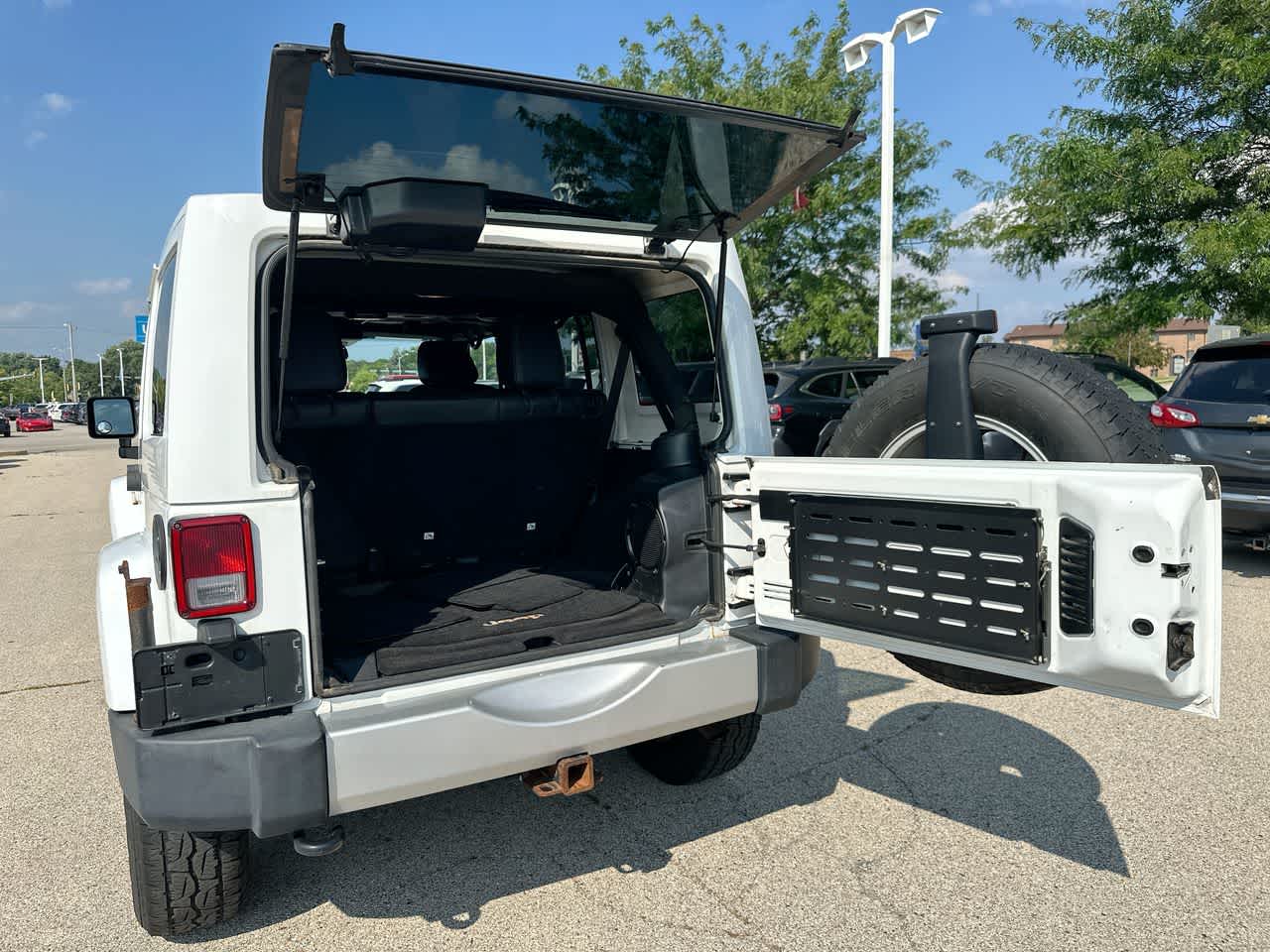 Thumbnail: 2013 Jeep Wrangler - 34