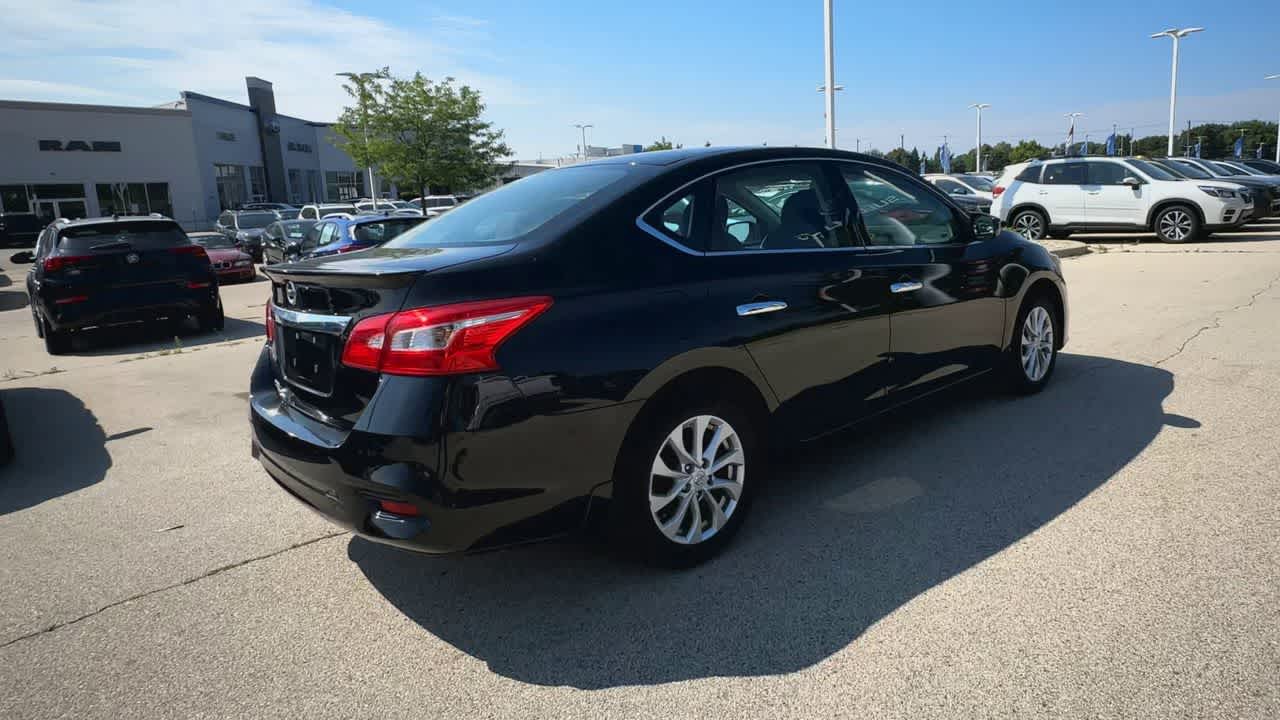 Thumbnail: 2017 Nissan Sentra - 8