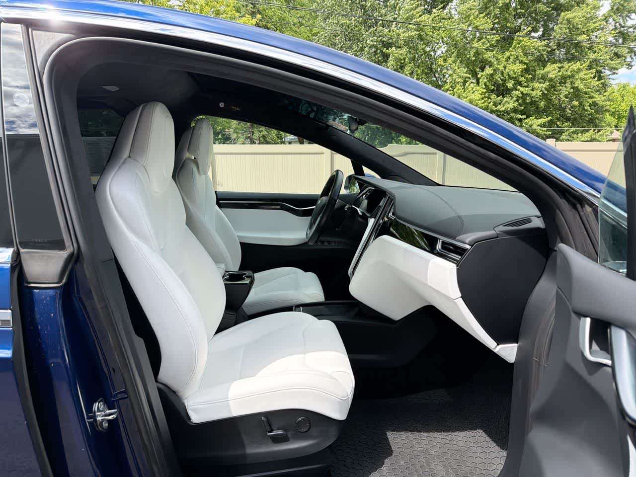 Thumbnail: 2017 Tesla Model X - 26