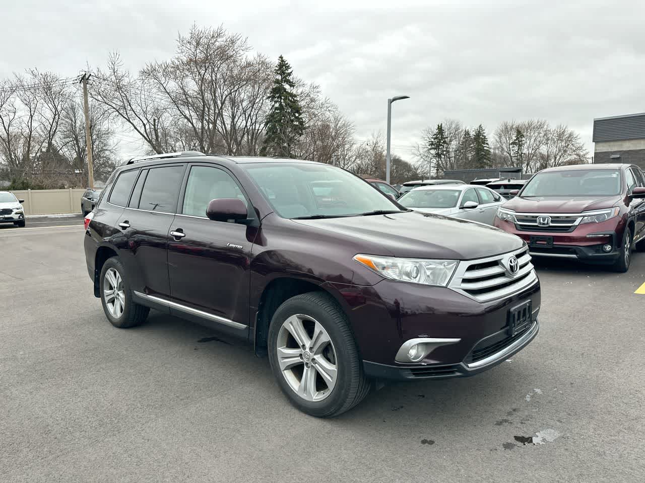 Thumbnail: 2013 Toyota Highlander - 15