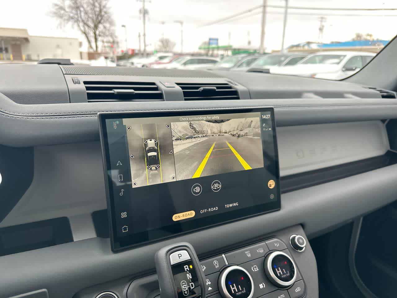 Thumbnail: 2025 Land Rover Defender - 31