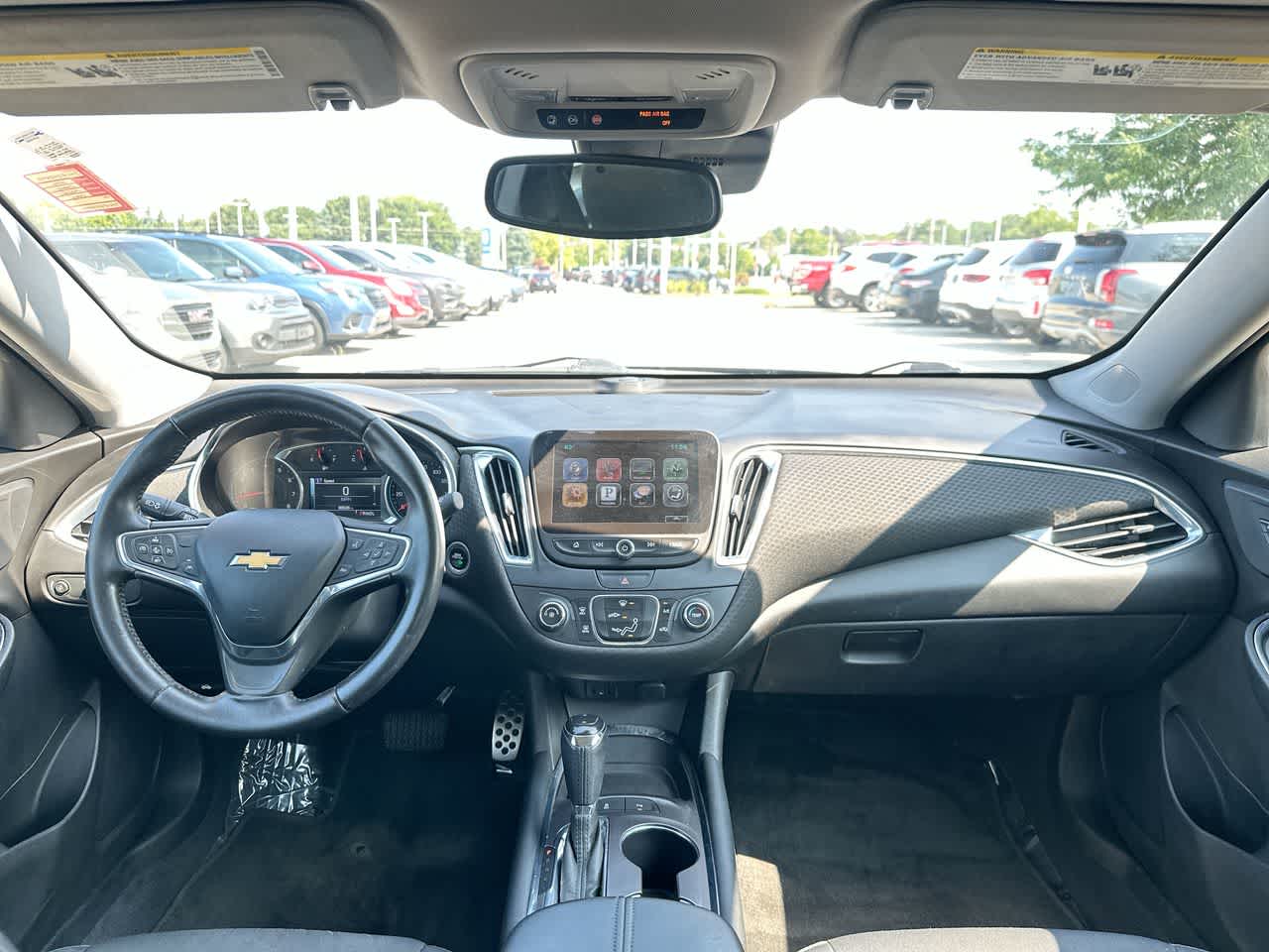 Thumbnail: 2016 Chevrolet Malibu - 18
