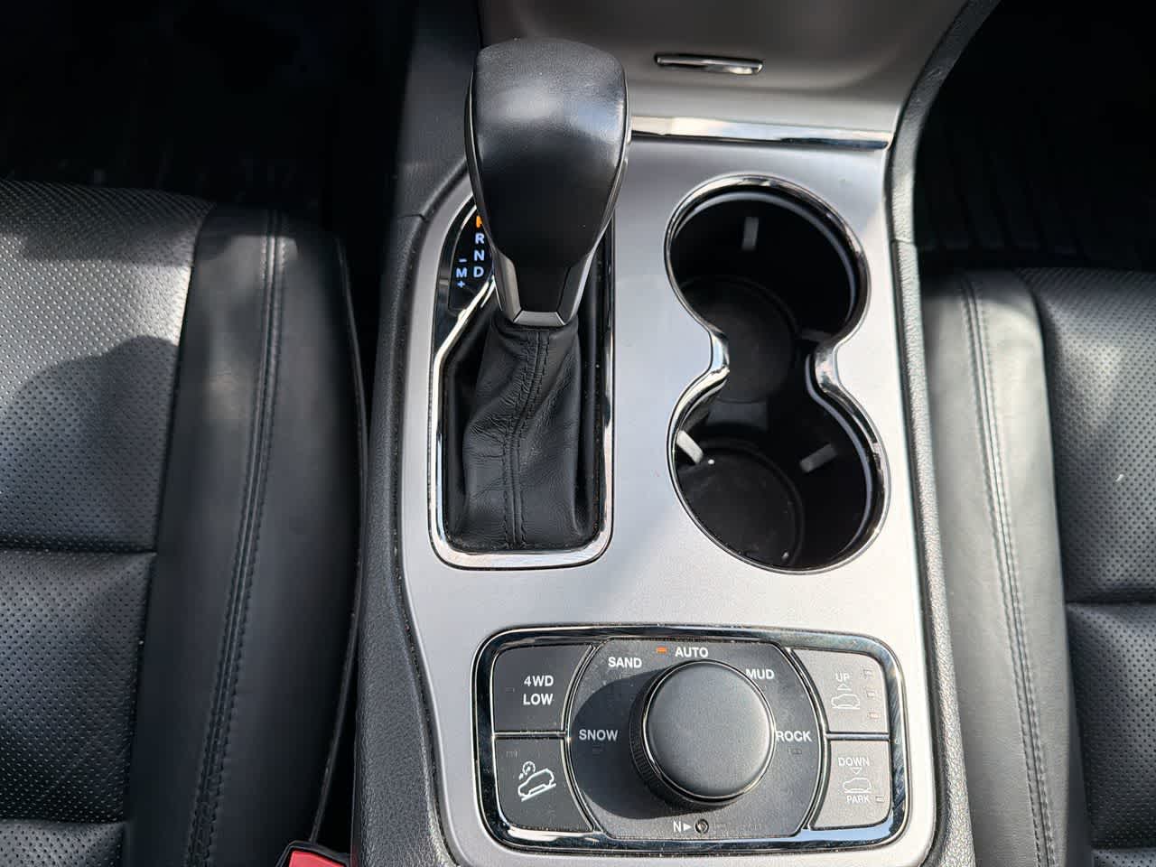 Thumbnail: 2020 Jeep Grand Cherokee - 34