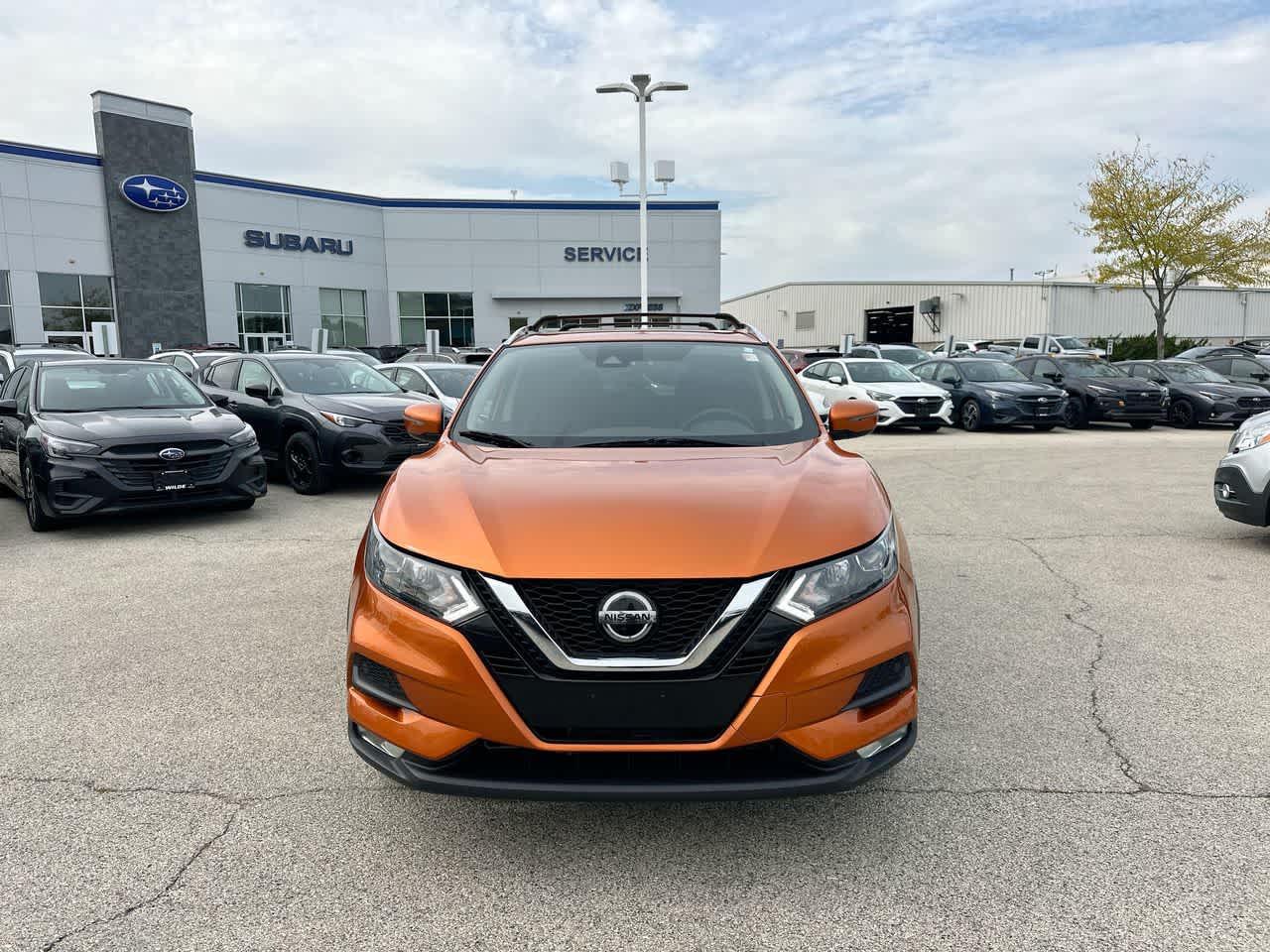 Thumbnail: 2020 Nissan Rogue Sport - 16
