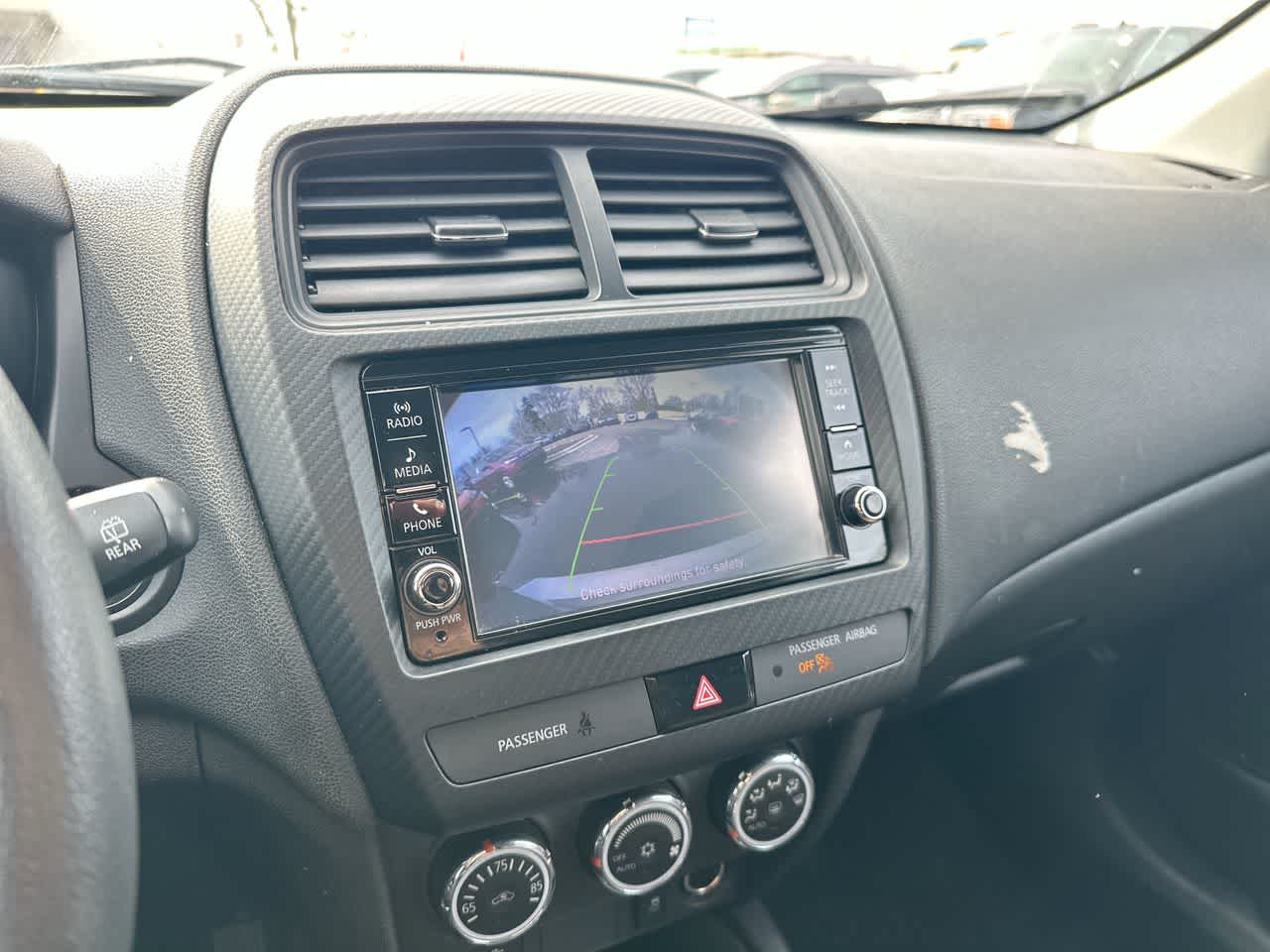 Thumbnail: 2018 Mitsubishi Outlander Sport - 31