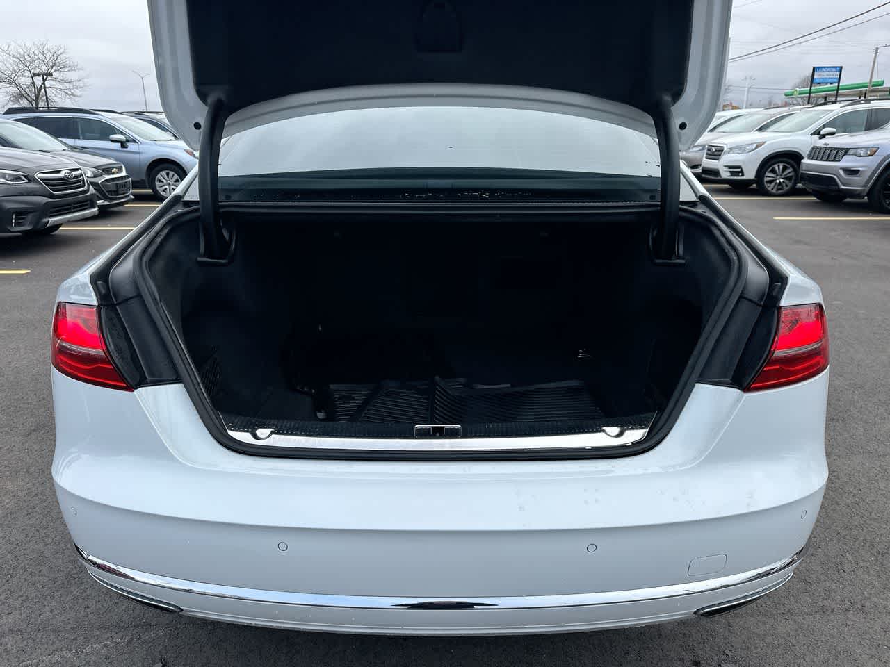 Thumbnail: 2015 Audi A8 - 36