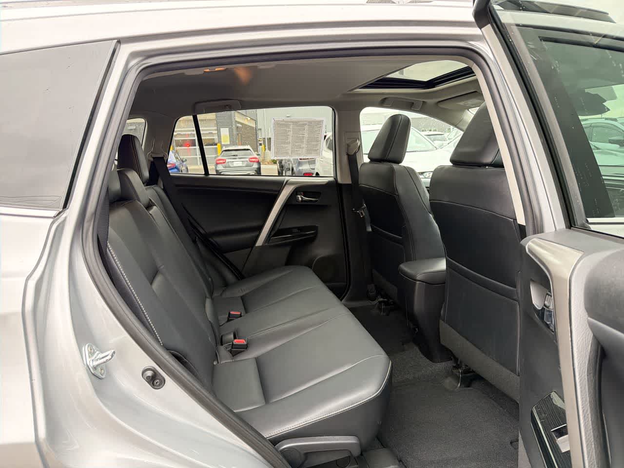 Thumbnail: 2016 Toyota RAV4 - 26