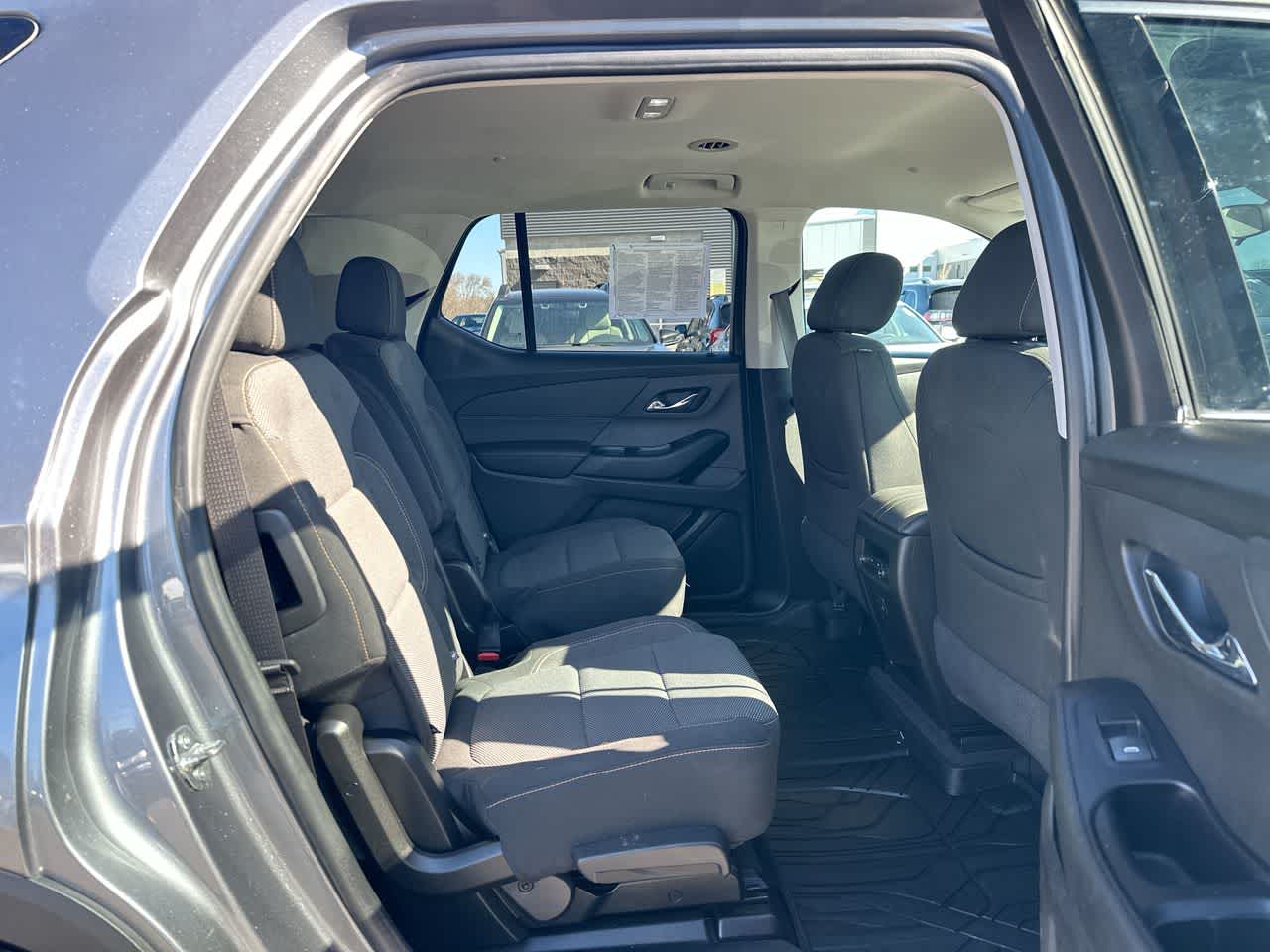 Thumbnail: 2019 Chevrolet Traverse - 25