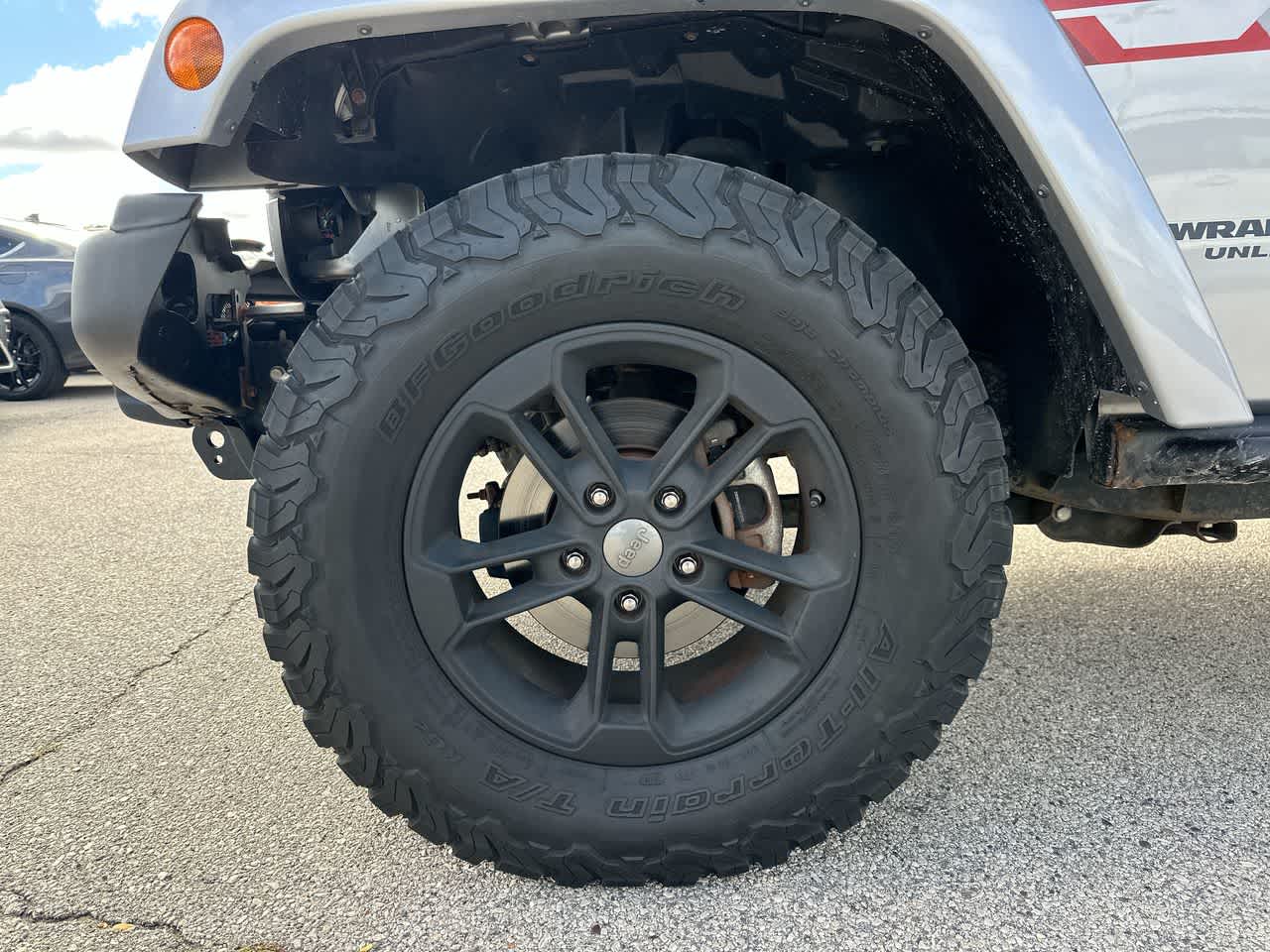 Thumbnail: 2017 Jeep Wrangler - 19