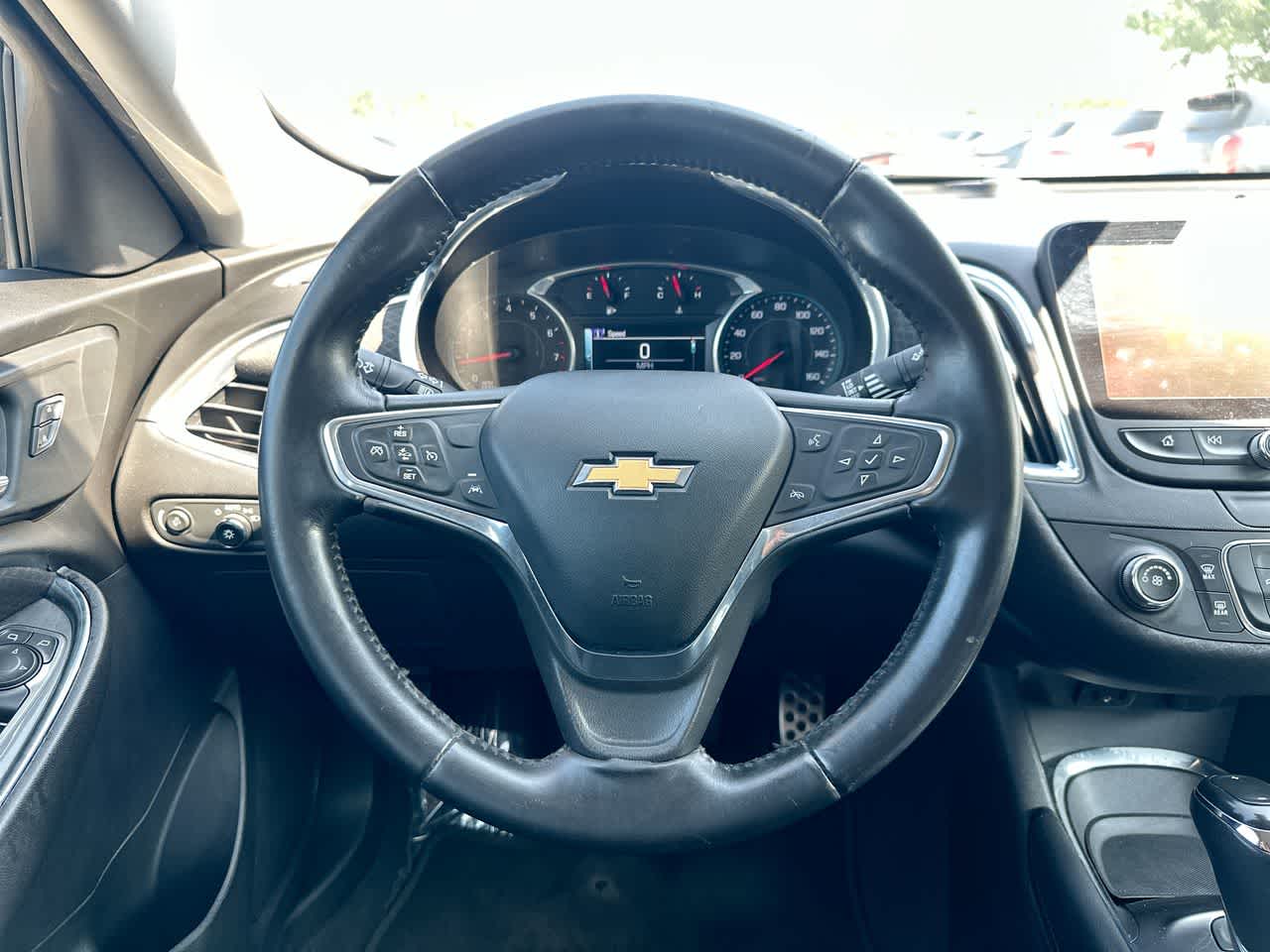 Thumbnail: 2016 Chevrolet Malibu - 25