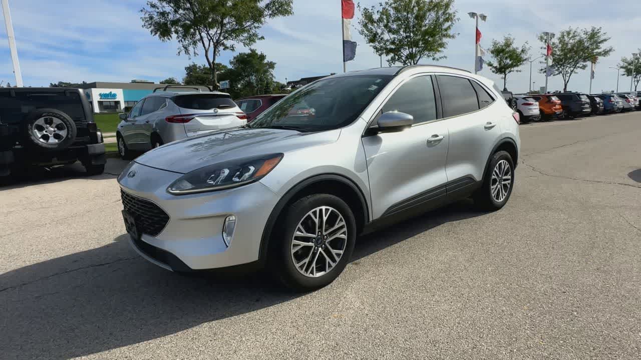2020 Ford Escape SEL photo 4
