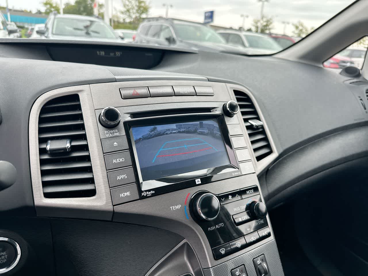 Thumbnail: 2015 Toyota Venza - 33