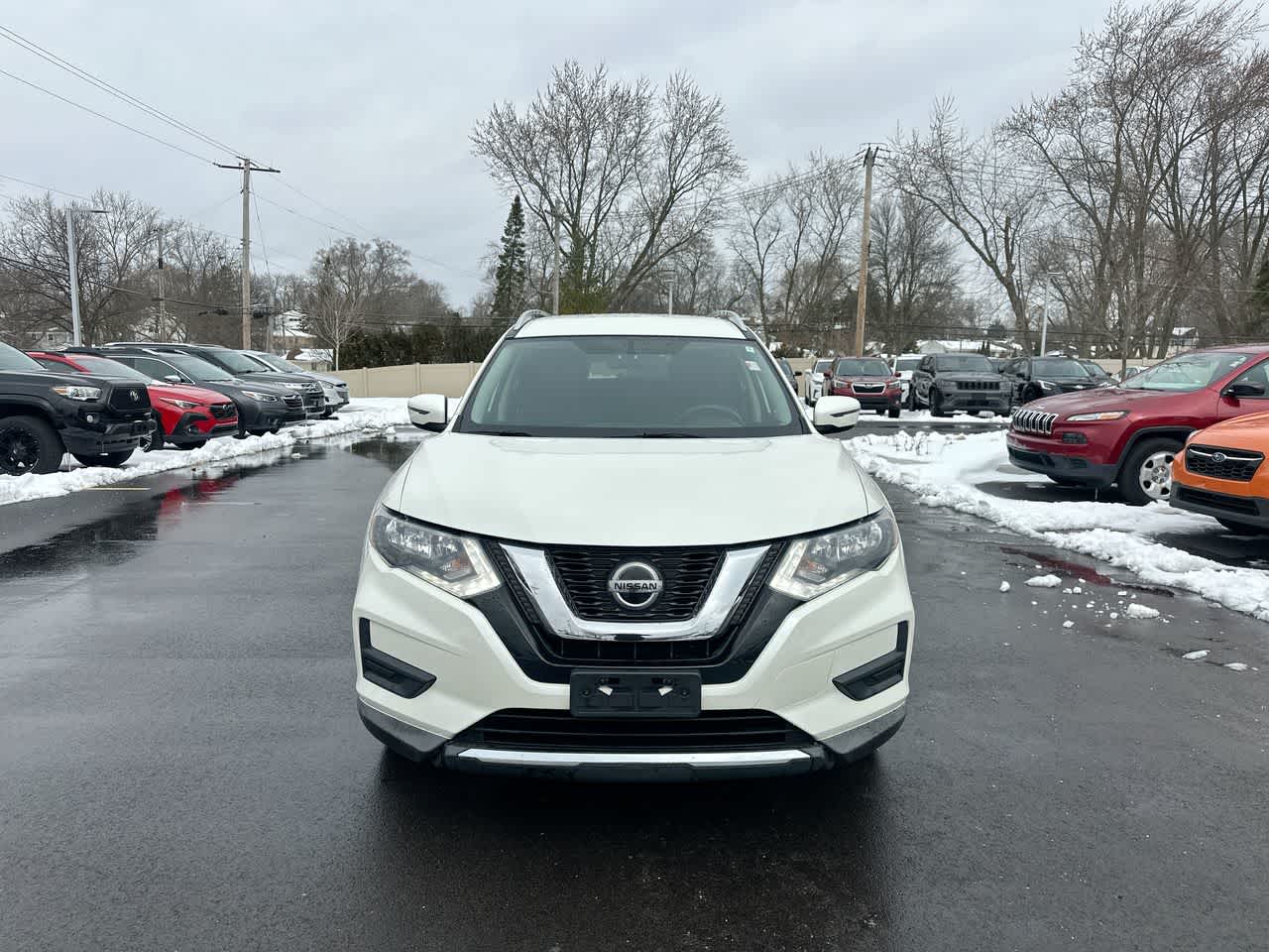 Thumbnail: 2018 Nissan Rogue - 16