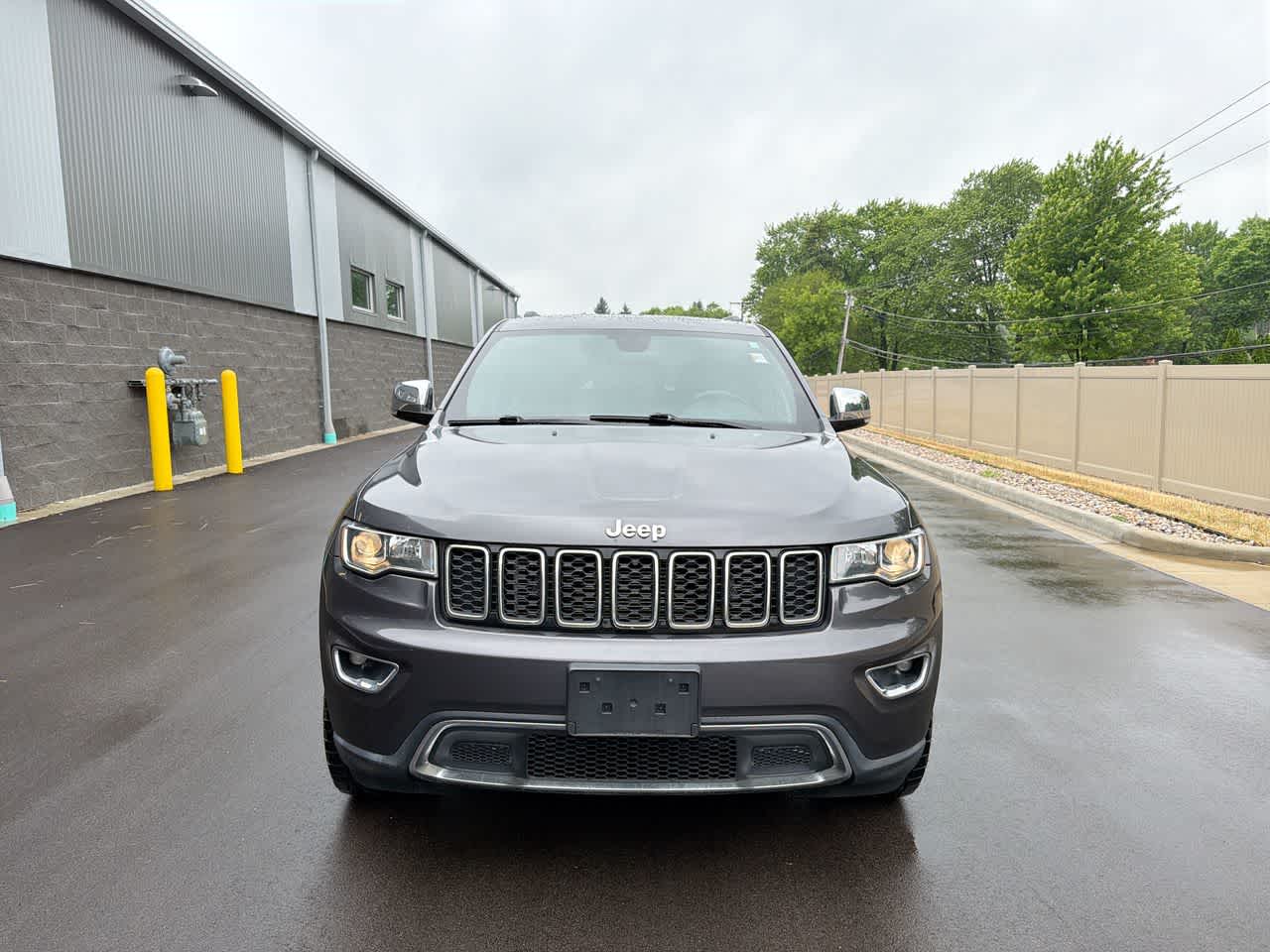 Thumbnail: 2018 Jeep Grand Cherokee - 16