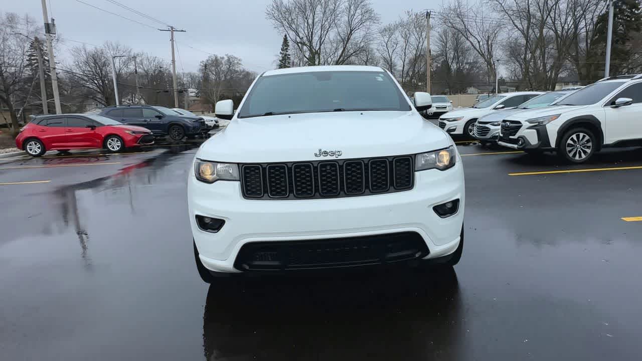 Thumbnail: 2020 Jeep Grand Cherokee - 3