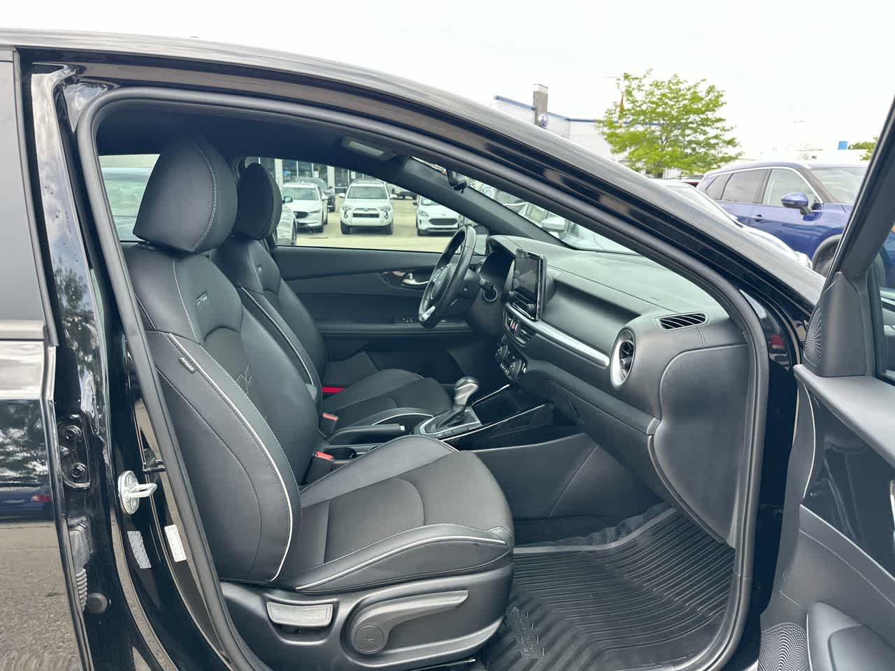 Thumbnail: 2023 Kia Forte - 26