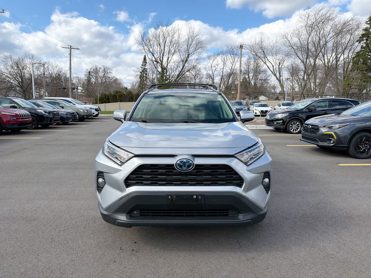 Thumbnail: 2020 Toyota RAV4 - 16