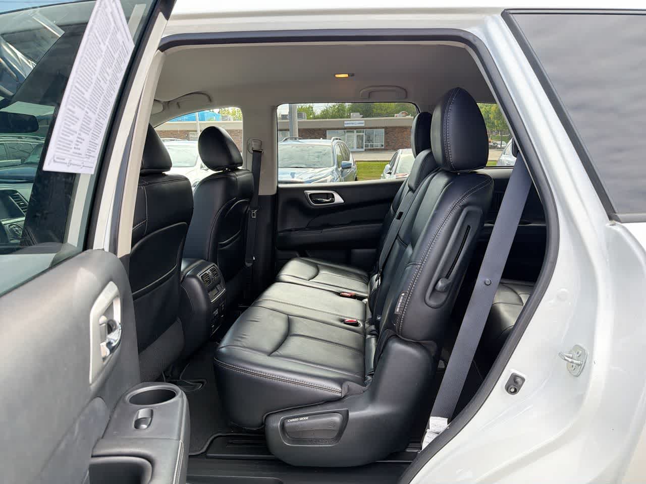 Thumbnail: 2019 Nissan Pathfinder - 24