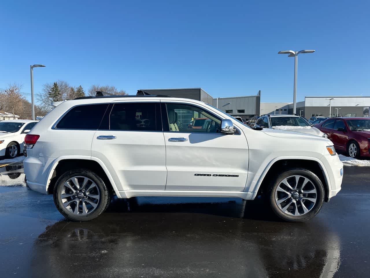 Thumbnail: 2017 Jeep Grand Cherokee - 15