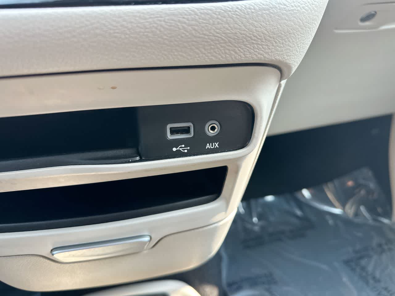 Thumbnail: 2017 Chrysler Pacifica - 33