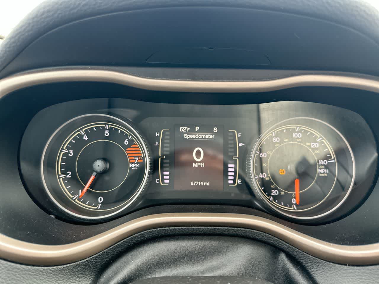 Thumbnail: 2017 Jeep Cherokee - 33