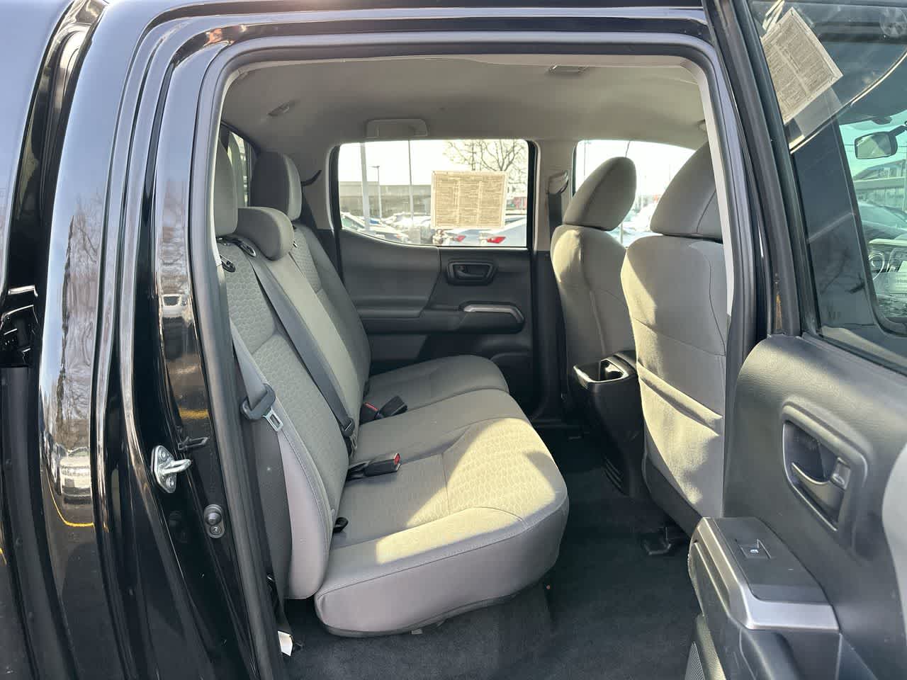 Thumbnail: 2016 Toyota Tacoma - 26