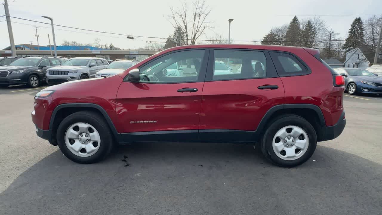 Thumbnail: 2017 Jeep Cherokee - 5