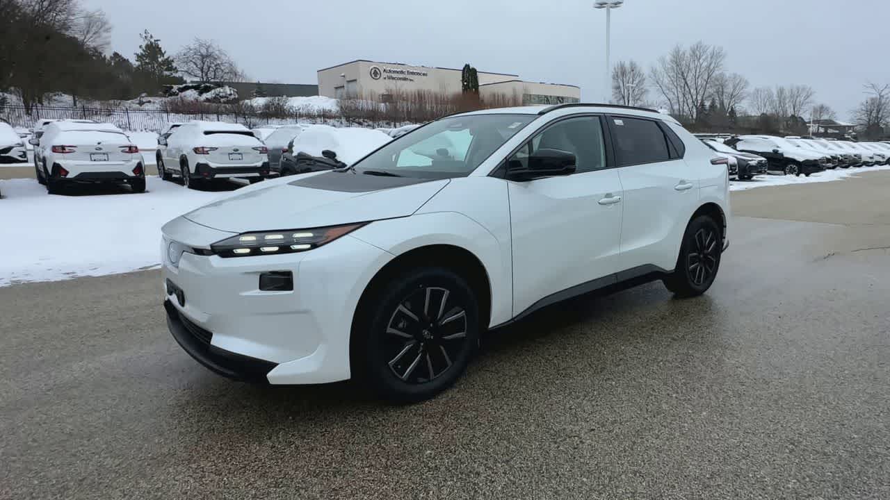 Thumbnail: 2026 Subaru Solterra - 4