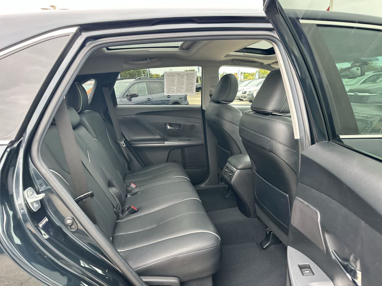 Thumbnail: 2015 Toyota Venza - 26