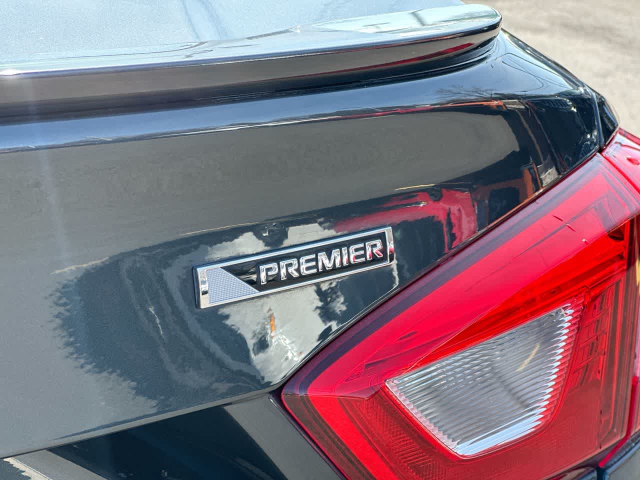 Thumbnail: 2018 Chevrolet Cruze - 18