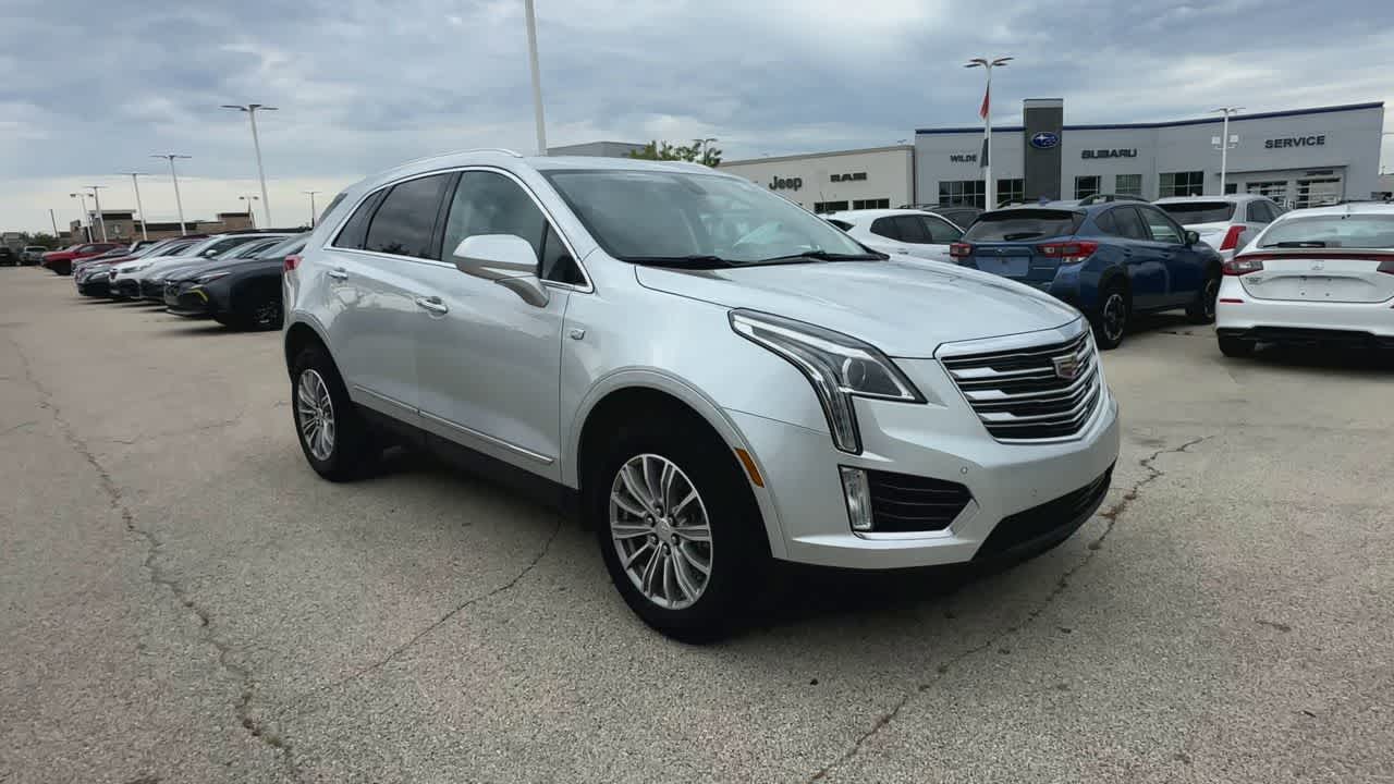 Thumbnail: 2017 Cadillac XT5 - 2
